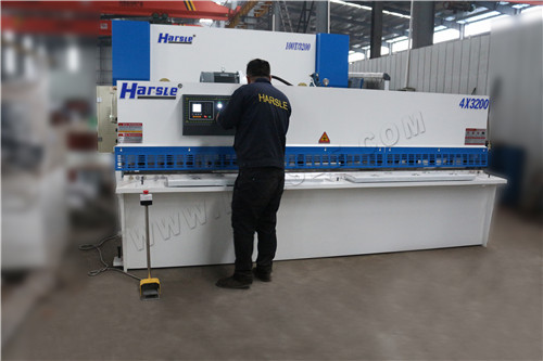 Hydrauliczna maszyna do ścinania CNC