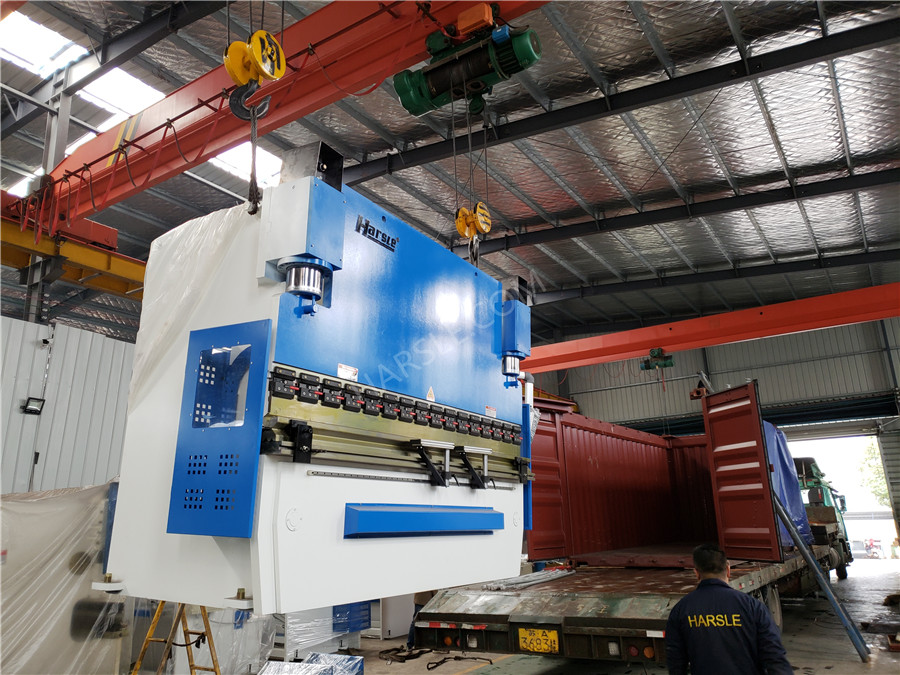 Nowy hydrauliczny hamulec prasowy Caledonia-WE67K-200T3200 z systemem sterowania DA58T (4+1 oś)